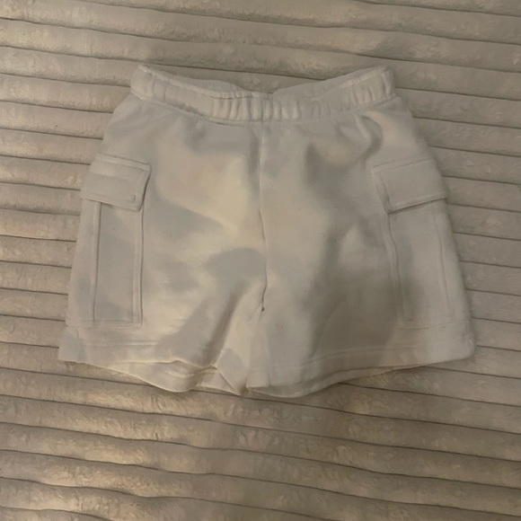 ARITZIA cozy fleece cargo sweatshort - Picture 2 of 3